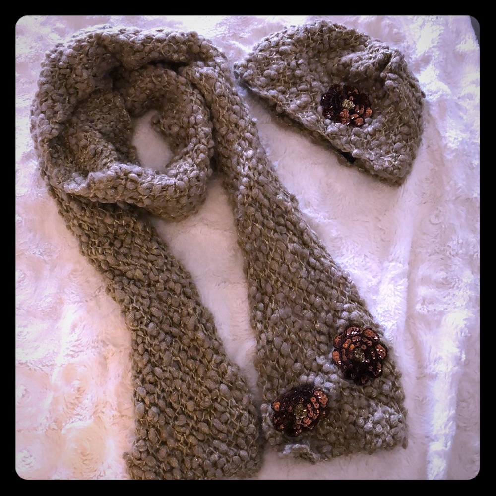 Bebe hat and scarf